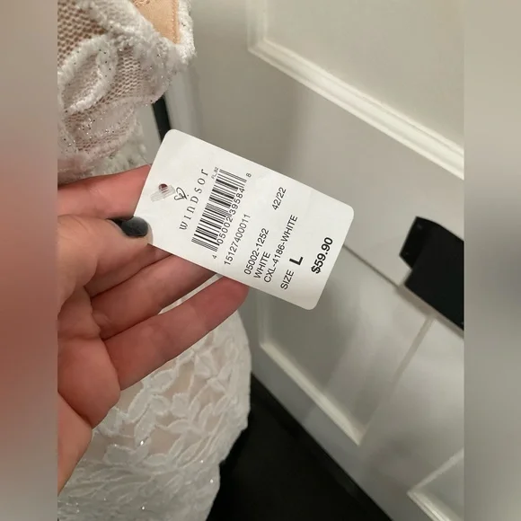 NWT WINDSOR WEDDING PROM COCKTAIL HIGH SIDE SLIT NUDE AND WHITE LACE GOWN - Picture 3 of 11